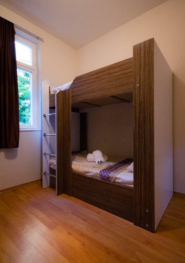 Tempus Hotel-Hostel Erywań Zewnętrze zdjęcie