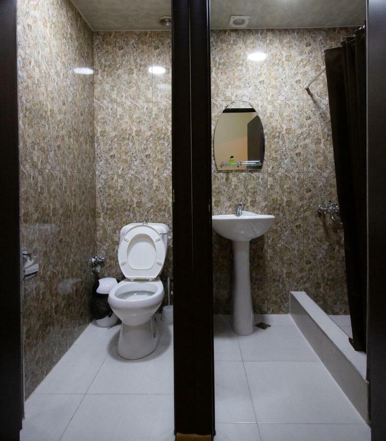 Tempus Hotel-Hostel Erywań Zewnętrze zdjęcie