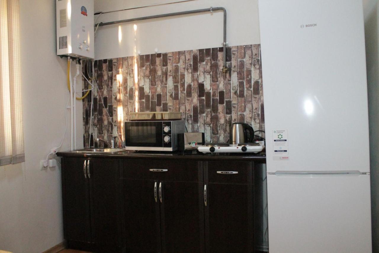 Tempus Hotel-Hostel Erywań Zewnętrze zdjęcie