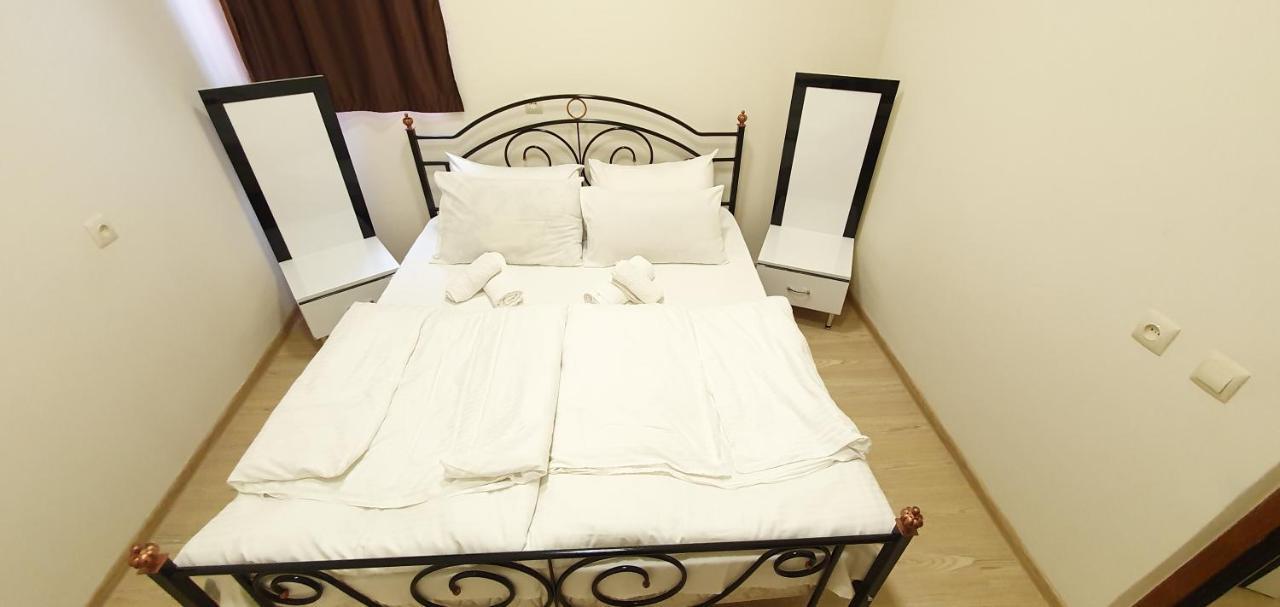 Tempus Hotel-Hostel Erywań Zewnętrze zdjęcie