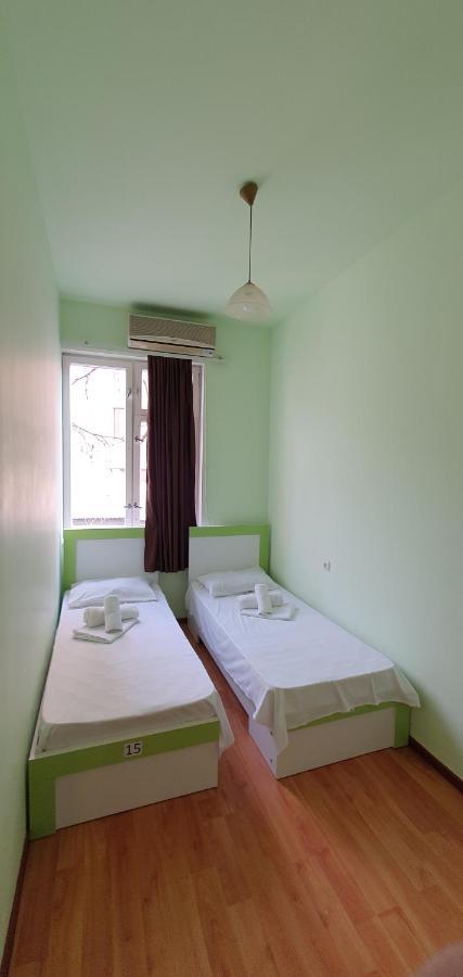 Tempus Hotel-Hostel Erywań Zewnętrze zdjęcie