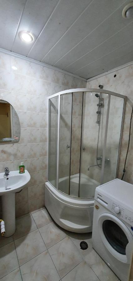 Tempus Hotel-Hostel Erywań Zewnętrze zdjęcie