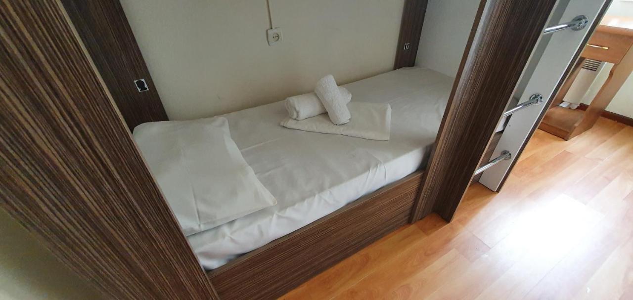 Tempus Hotel-Hostel Erywań Zewnętrze zdjęcie